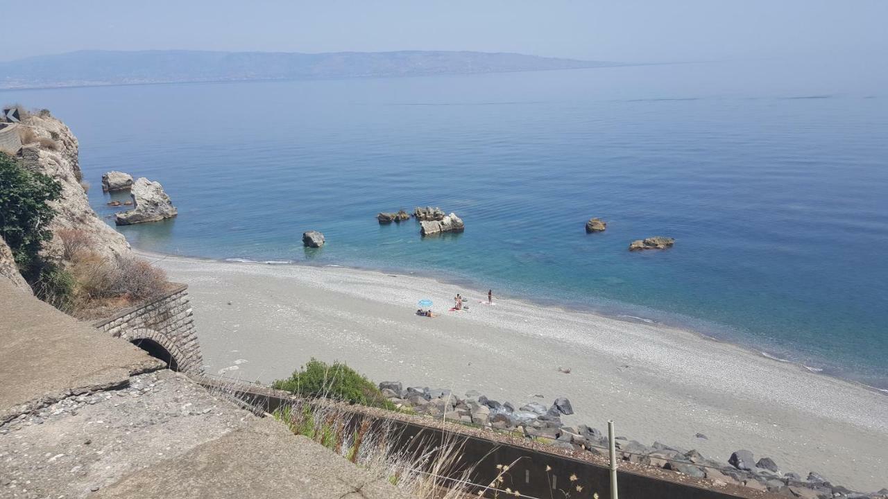 Bed and Breakfast Il Veliero Roccalumera Zewnętrze zdjęcie